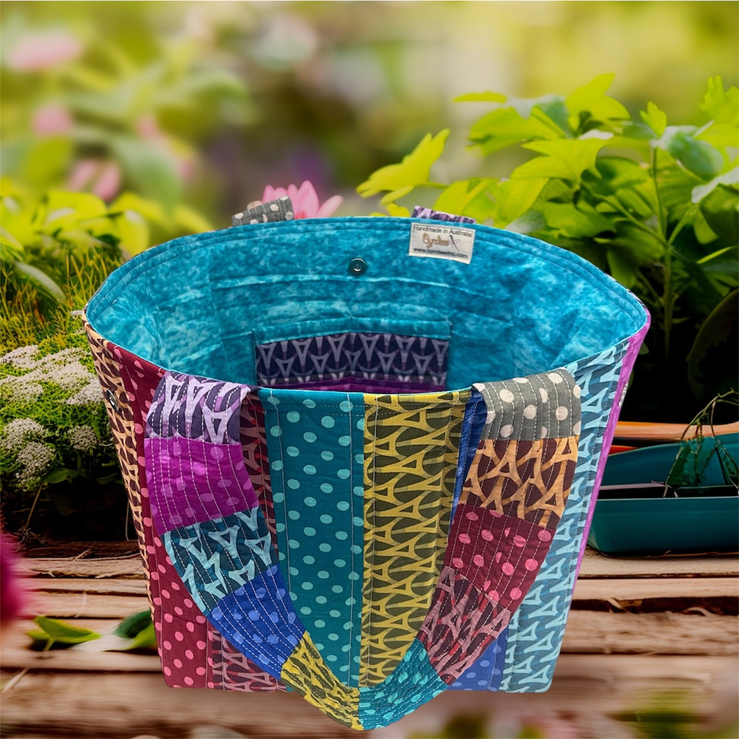 Totally Fun Bag - Dots & Arrows with Lite Blue Lining