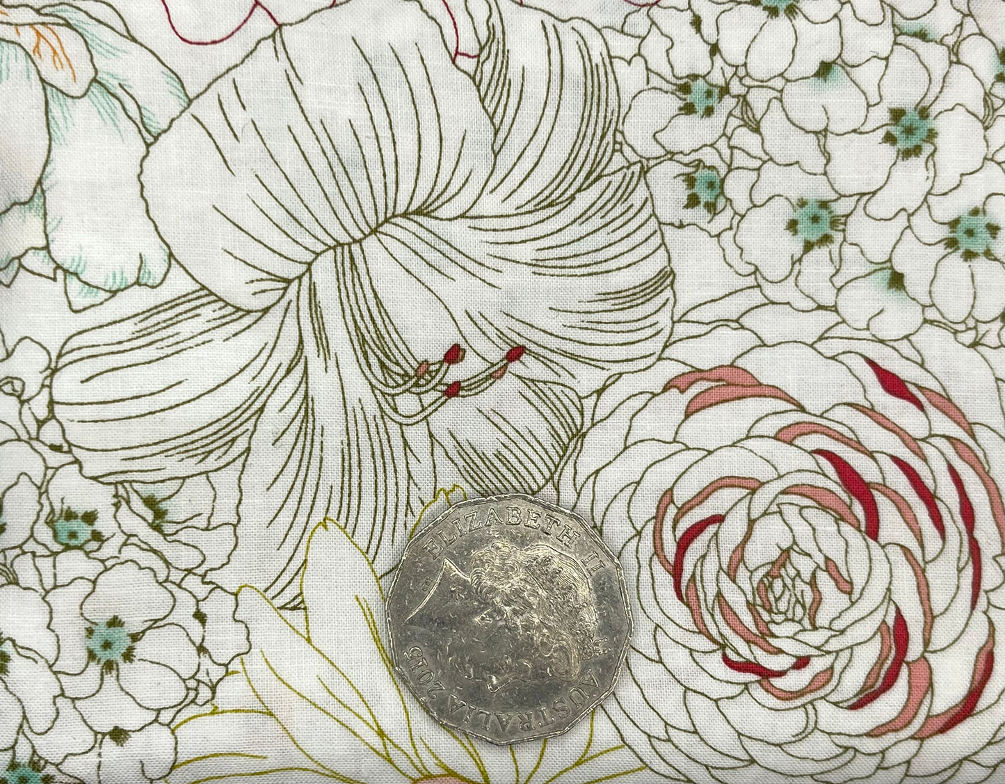 Light Beige Outline Flowers