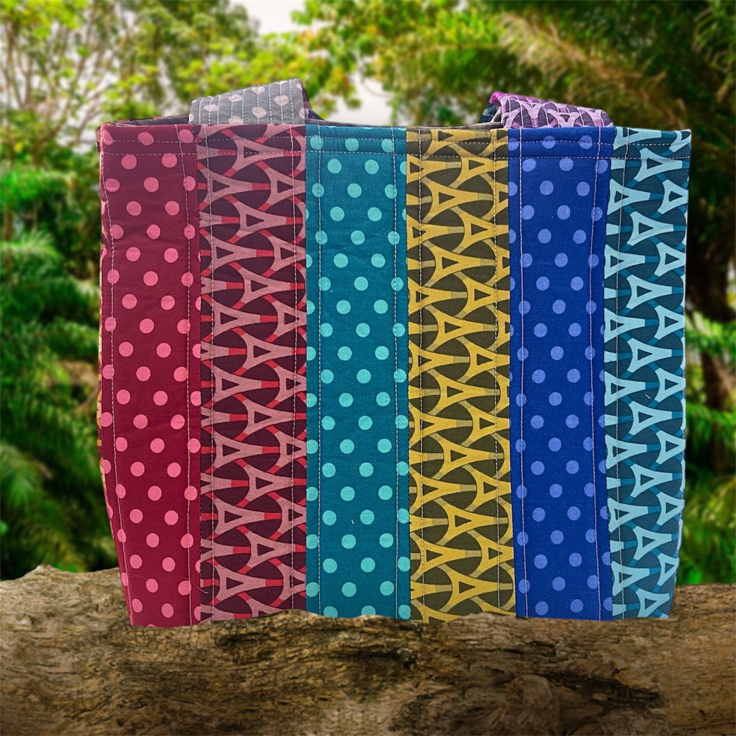 Totally Fun Bag - Dots & Arrows with Grey Lining