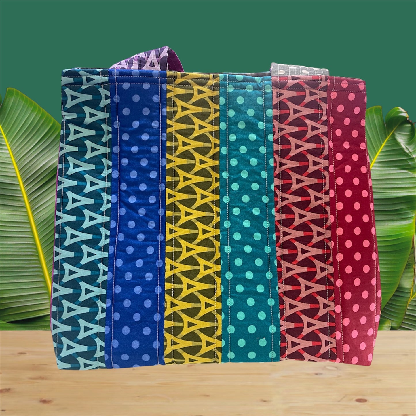Totally Fun Bag - Dots and Arrows with Grey Lining